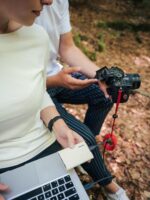 Samsung MU-PE2T0K 2TB Beige - Image 5