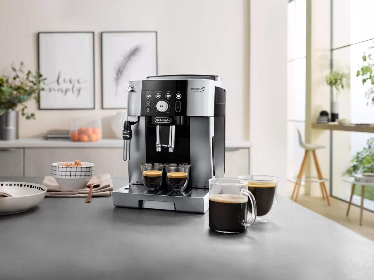 DeLonghi Magnifica S Smart 1.8L Espresso Machine - Image 5
