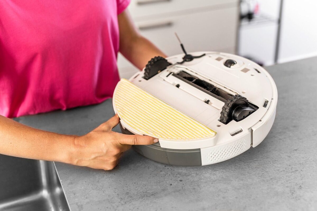 KARCHER RCV 5 Cleaning Robot - 1.269-640.0 - Image 2