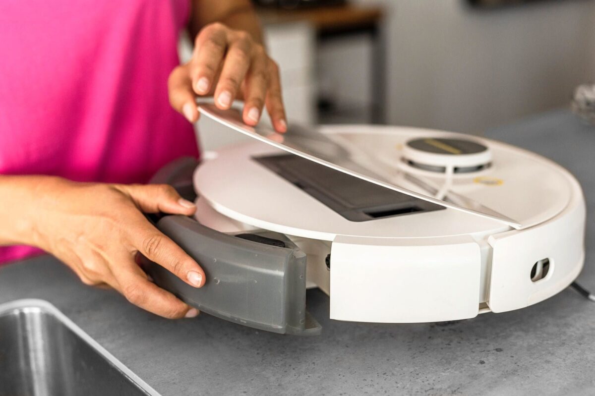 KARCHER RCV 5 Cleaning Robot - 1.269-640.0 - Image 3