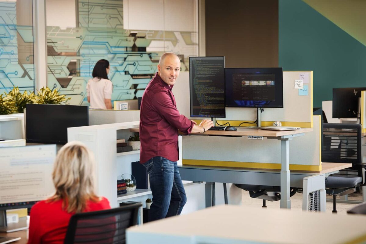 HP EliteBook X G1a Next Gen AI PC Copilot+ PC AMD Ryzen AI 9 HX PRO 375 Laptop 35.6 cm (14 ) 2.8K Touchscreen 64 GB LPDDR5x-SDRAM 1 TB SSD Windows 11 Pro Silver - Image 5