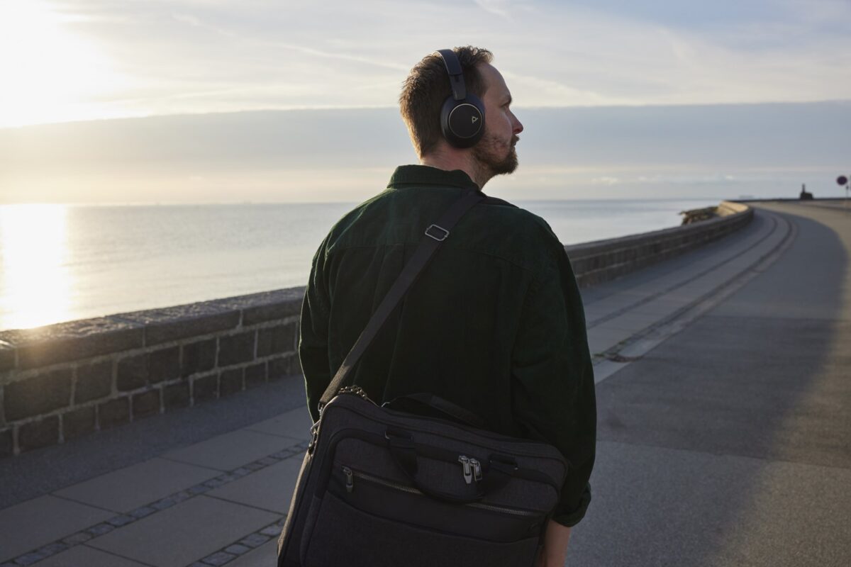 Poly Voyager Surround 80 UC Microsoft Teams Certified USB-C Headset +USB-C/A Adapter - Image 2